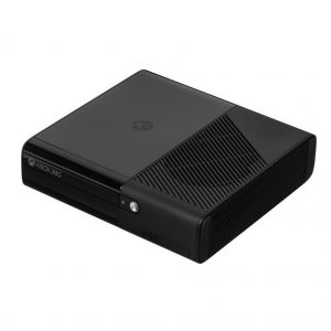 Xbox360 Slim E  500 gb hdd 2 db kontroller (használt)